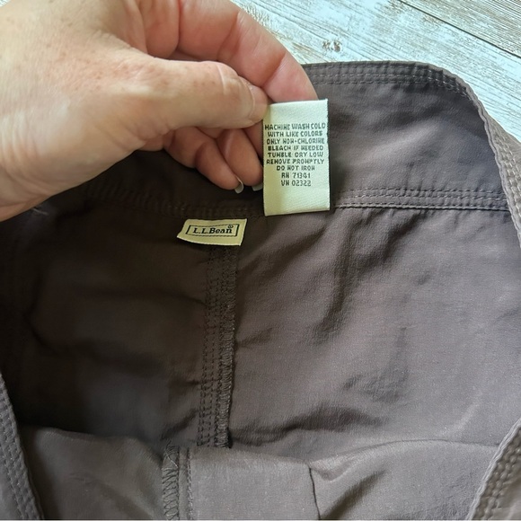L.L. Bean Nylon Mini Skirt | size 8 EUC - Picture 6 of 6
